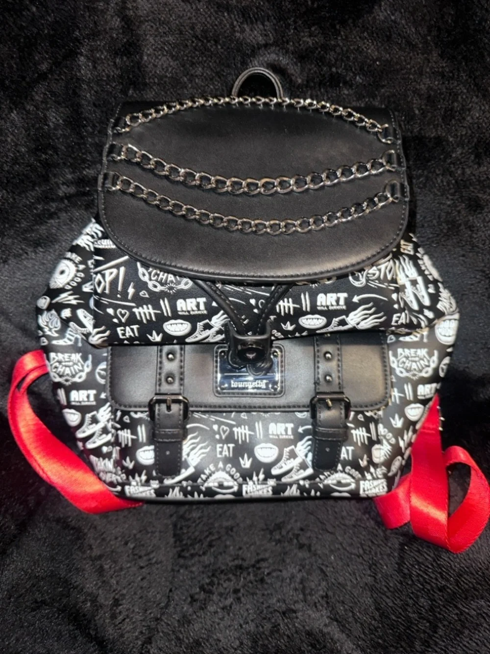 Cruella Deville Loungefly Black & White Graphic Mini Backpack with Chain Detail‎